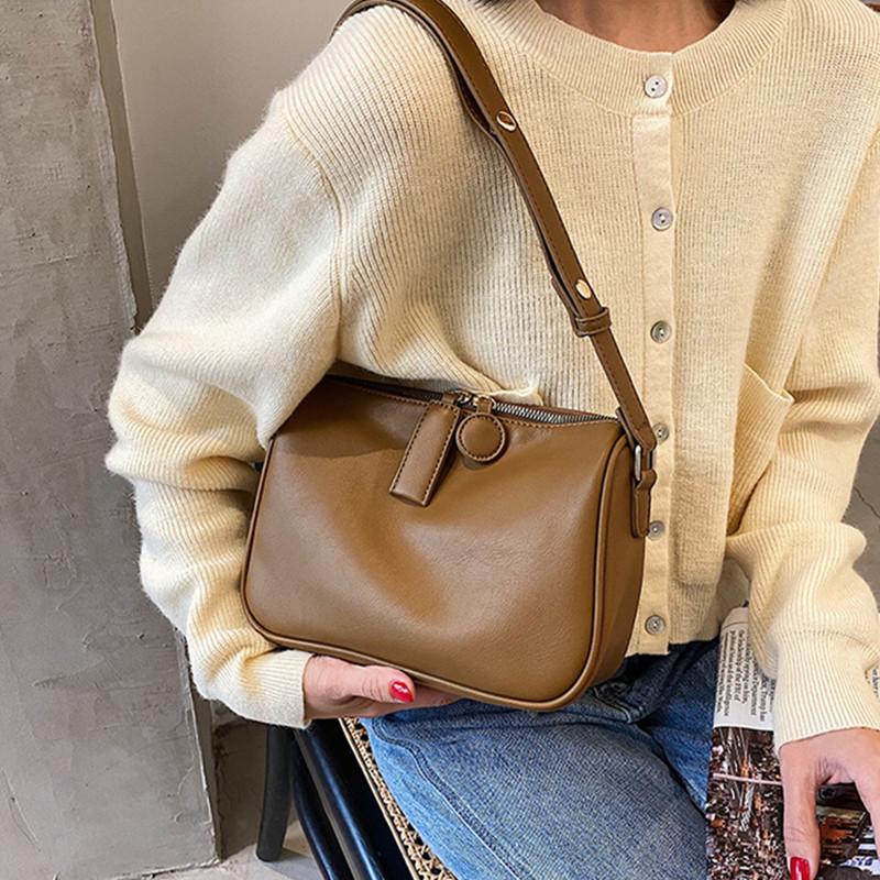 Evening Bags Retro Solid Color Ladies Travel Bag Pu Leather Shoulder For Women Summer Fashion Trend Brand Handbag
Evening Bags Retro Solid Color Ladies Travel Bag Pu Leather Shoulder For Women Summer Fashion Trend Brand Handbag