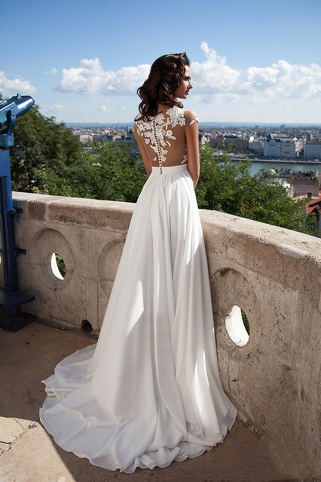 2021 Simple Beach Chiffon Wedding Dresses A-Line Top Lace Appliques Side Split Bohemian Boho Wedding Gowns Cap Sleeve Cheap Bridal Dress