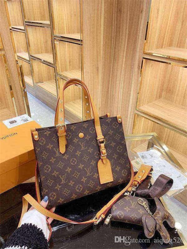luxurys designers Handbags Purses Bag Women Tote Brand Letter Embossing Genuine Leather Shoulder LV LOUIS VITTON Bags
luxurys designers Handbags Purses Bag Women Tote Brand Letter Embossing Genuine Leather Shoulder LV LOUIS VITTON Bags