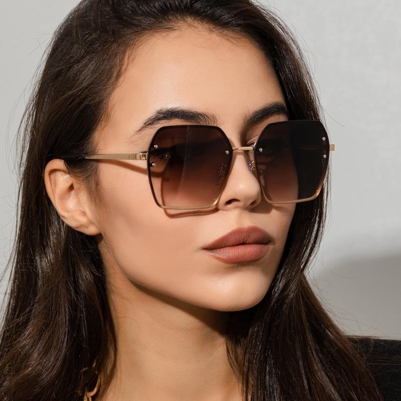 Sunglasses Big Frame Square Gradient Rice Nail Brand Design Anti-ultraviolet UV400 Casual For Adult
Sunglasses Big Frame Square Gradient Rice Nail Brand Design Anti-ultraviolet UV400 Casual For Adult