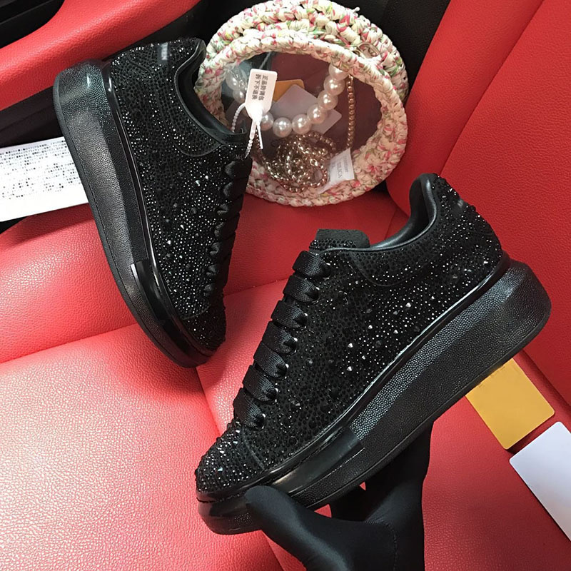 Designer Women London Queens Platform Boots Luxurys Designers Shoes Genuine Leather Rhinestone Boot Sport Sneakers Casual Sneaker Flat Heel, Black
Designer Women London Queens Platform Boots Luxurys Designers Shoes Genuine Leather Rhinestone Boot Sport Sneakers Casual Sneaker Flat Heel, Black