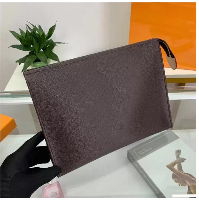 Wholesale and retail old flower letter Coffee Black lattice mens bags women wallets Cosmetic bag zipper Designer Handbags purses 47542 Come dust bags, Customize
Wholesale and retail old flower letter Coffee Black lattice mens bags women wallets Cosmetic bag zipper Designer Handbags purses 47542 Come dust bags, Customize
