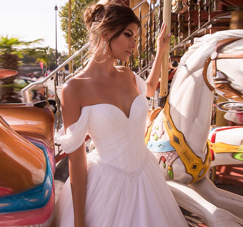 Blingbling Off the Shoulder Beading Sashes A-line Wedding Dresses Court Train Sequin Bridal Gown vestidos de noiva robe mariee 2022