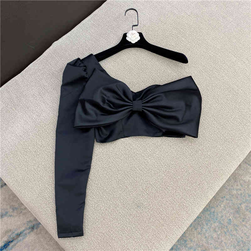 Spring Arrivals Solid Color Long Sleeve V-neck One Shoulder Bow Fashion Short Women T-shirt MZ897 210525, Black
Spring Arrivals Solid Color Long Sleeve V-neck One Shoulder Bow Fashion Short Women T-shirt MZ897 210525, Black