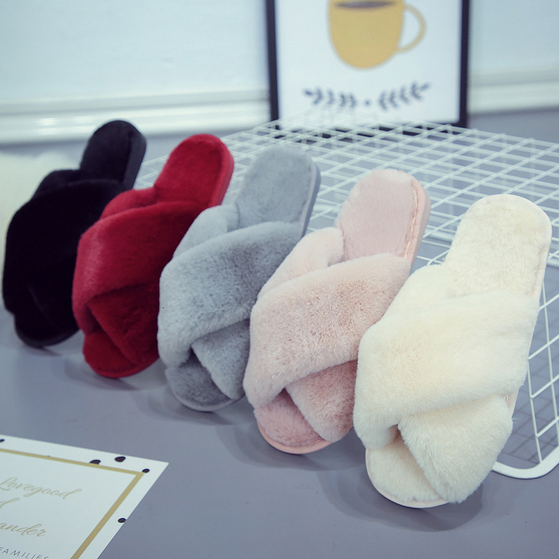 luxury slippers cross slipper's winter large indoor plush flat floor open toe warm cotton mop, Black
luxury slippers cross slipper's winter large indoor plush flat floor open toe warm cotton mop, Black