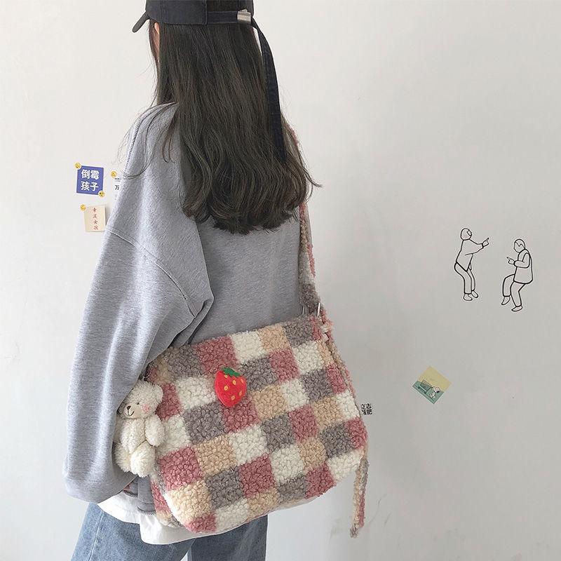 Plaid wool Women bags new autumn and winter lamb hair cute girl tote bags large capacity shoulder bag 01-SB-rxygka
Plaid wool Women bags new autumn and winter lamb hair cute girl tote bags large capacity shoulder bag 01-SB-rxygka