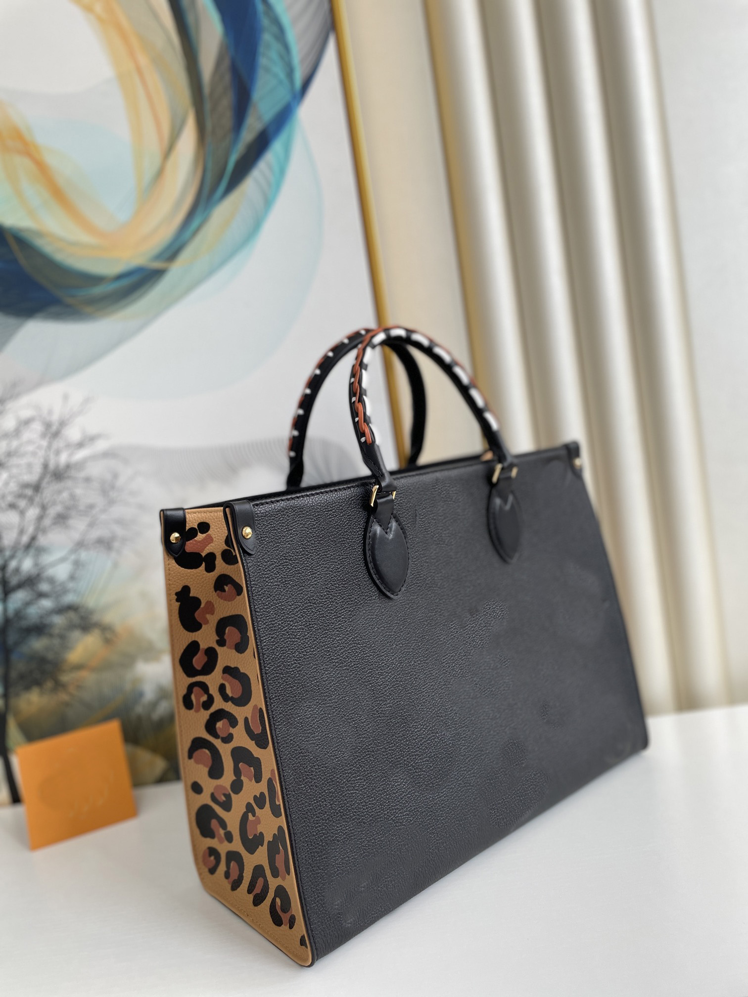 Luxury designer bag handbag fashion leopard print full leather shopping size 35*27*14
Luxury designer bag handbag fashion leopard print full leather shopping size 35*27*14