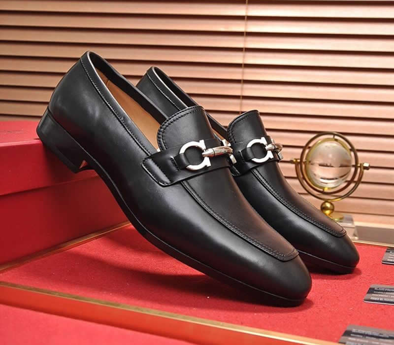good quality Formal Gentle Dress Shoes designers Men Black Genuine Leather Shoes Pointed Toe Mens Business Oxfords Casual shoes
good quality Formal Gentle Dress Shoes designers Men Black Genuine Leather Shoes Pointed Toe Mens Business Oxfords Casual shoes