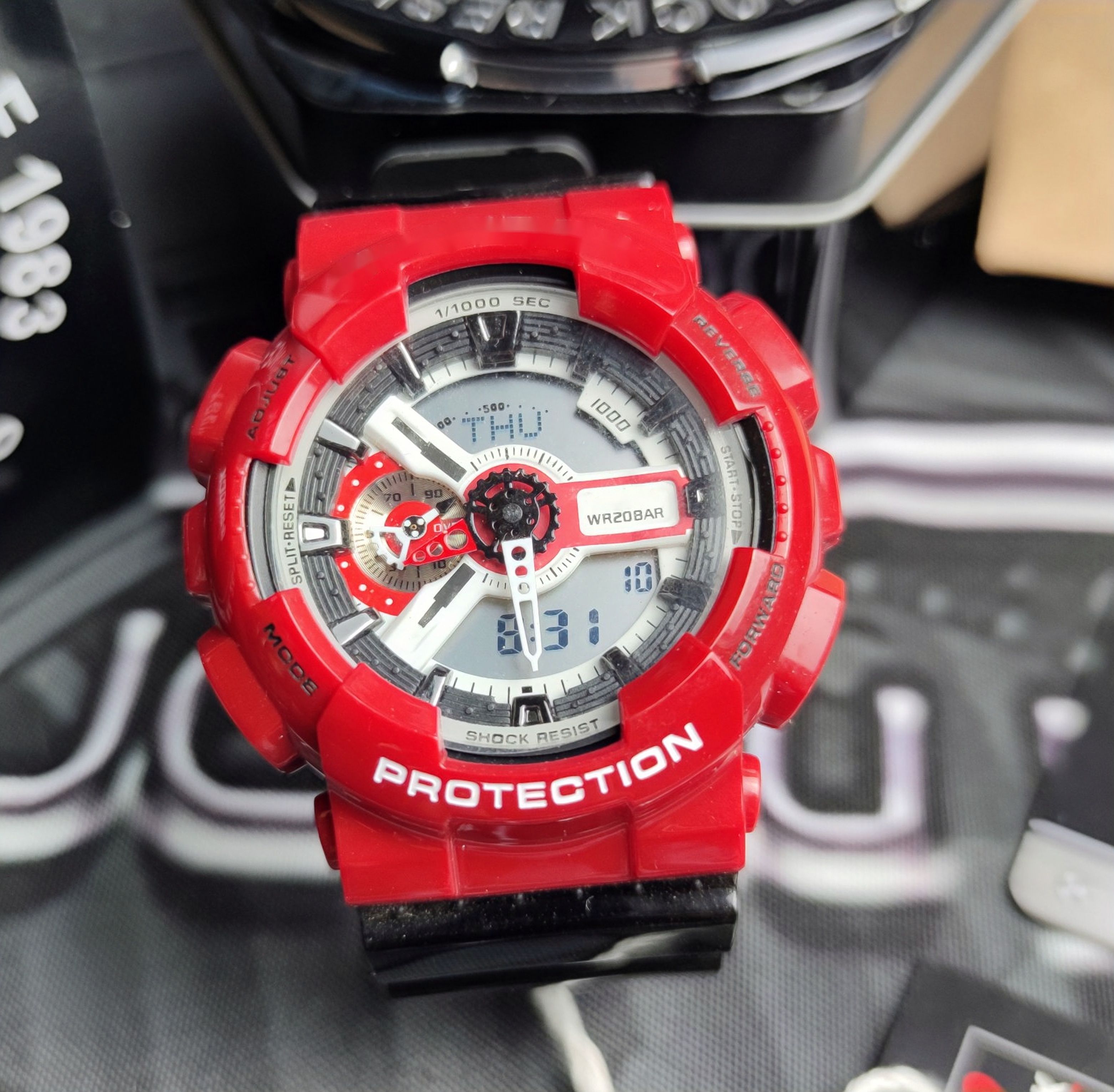 High quality sports leisure quartz watch LED digital waterproof watch from the hands lift light men's, G-110-8
High quality sports leisure quartz watch LED digital waterproof watch from the hands lift light men's, G-110-8