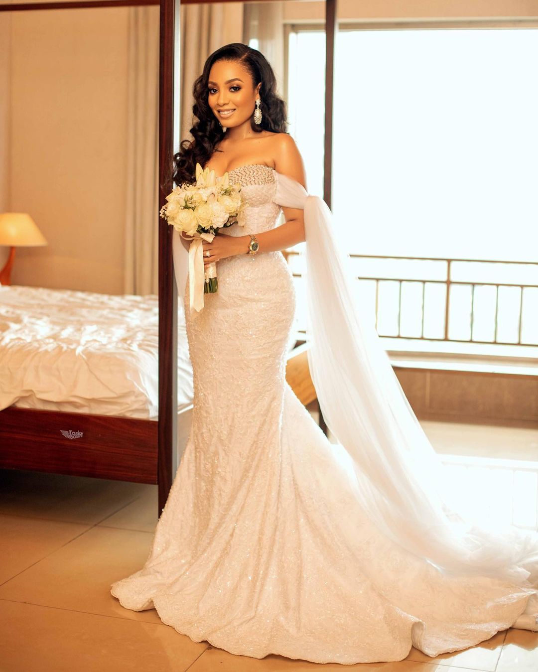 2021 Plus Size Arabic Aso Ebi Luxurious Lace Mermaid Wedding Dresses Crystals Beaded Bridal Dresses Vintage Sexy Wedding Gowns ZJ403