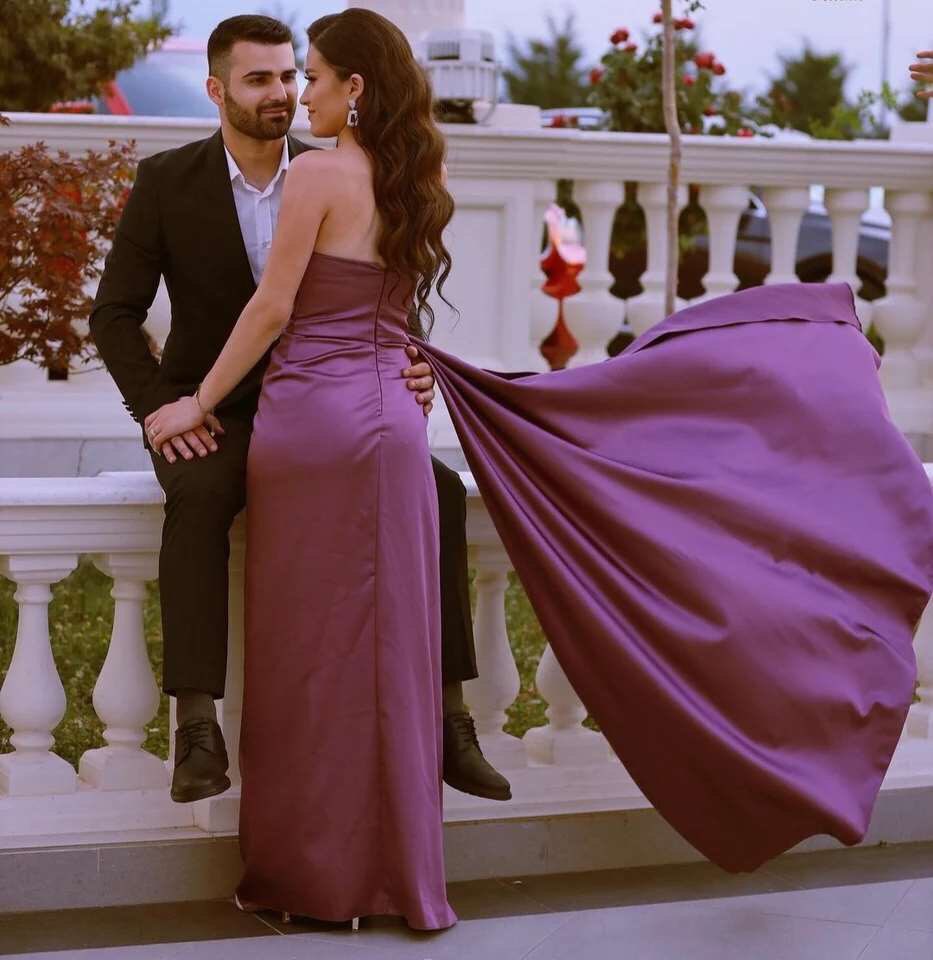 Elegant Arabic Dubai Straight Evening Dresses For Women Purple Strapless Sleeveless Long Weddings Party Reception Gowns For Bride Sexy Side Split Prom