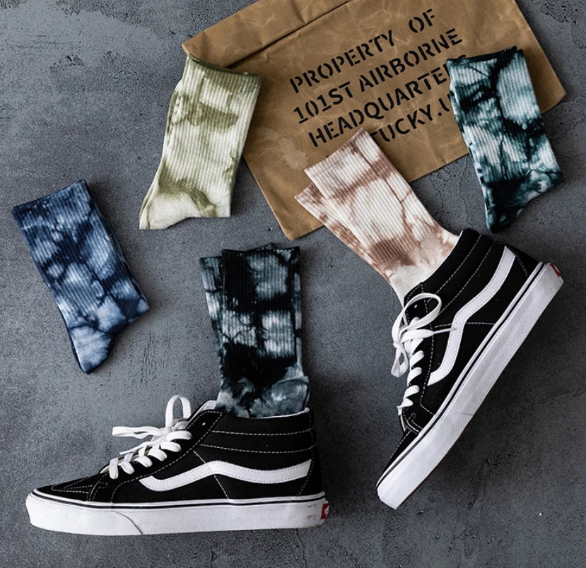 New Fashion Couples Men and Women Socks Cotton Colorful Vortex Tie-dye Harajuku HipHop Skateboard Funny Happy Weed Tube Socks