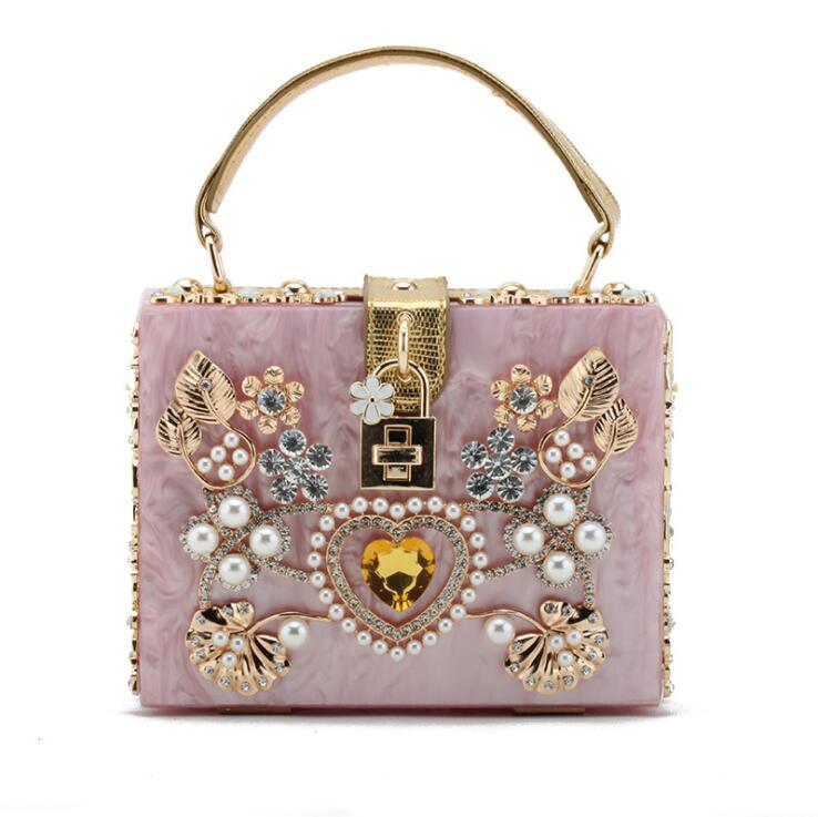 Factory wholesale women bag high quality acrylic alloy carved handbags sweet and lovely diamond shoulder bags elegant temperament Pearl Beads handbag 7 colors, Beige(boutique box)
Factory wholesale women bag high quality acrylic alloy carved handbags sweet and lovely diamond shoulder bags elegant temperament Pearl Beads handbag 7 colors, Beige(boutique box)