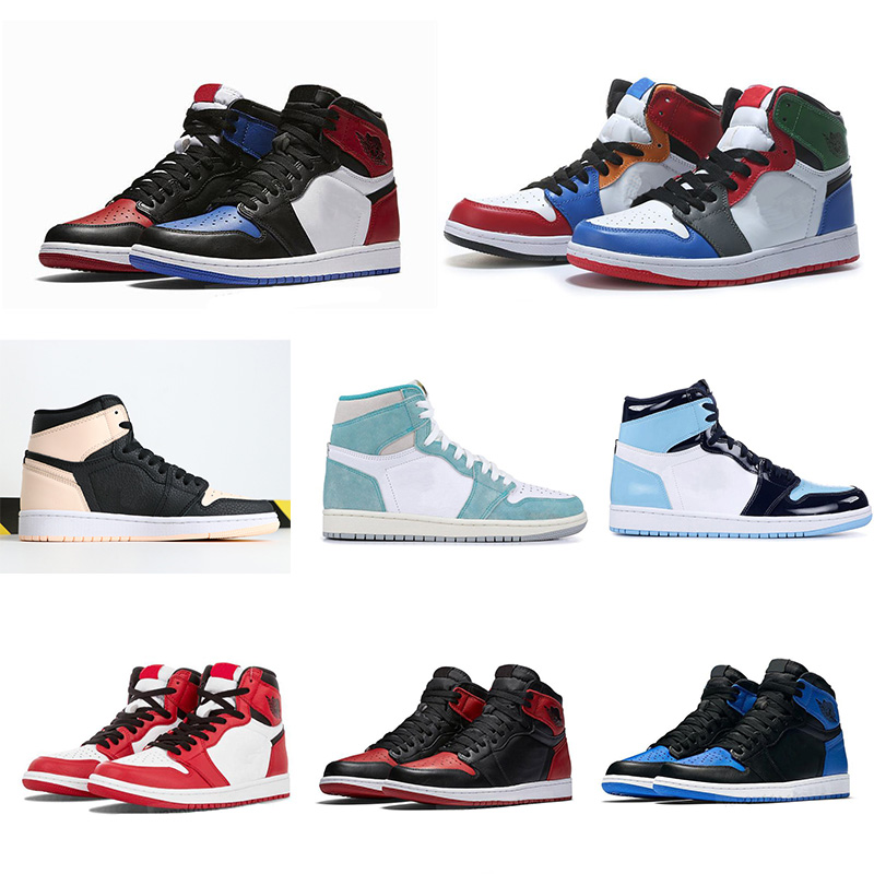 1 chaussures de Basketball Shoes Jumpman haut 1s University Blue argent royal toe noir métallique or mi gris fumée UNC brevet hommes femmes
1 chaussures de Basketball Shoes Jumpman haut 1s University Blue argent royal toe noir métallique or mi gris fumée UNC brevet hommes femmes