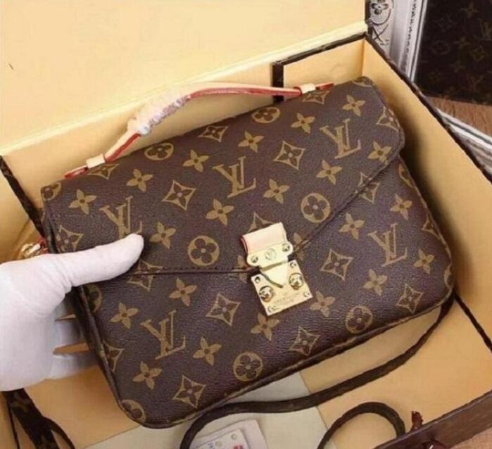 Louis Vutton Designers women handbag messenger bags leather POCHETTE metis elegant shoulder bag crossbody luxury shopping tote Wallets
Louis Vutton Designers women handbag messenger bags leather POCHETTE metis elegant shoulder bag crossbody luxury shopping tote Wallets