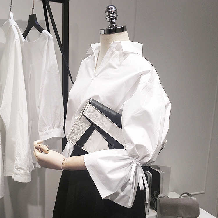Spring Office Lady Shirts Loose V-collar Horn Sleeve Women with Nine-point Solid Turn-down Collar 210615, White
Spring Office Lady Shirts Loose V-collar Horn Sleeve Women with Nine-point Solid Turn-down Collar 210615, White