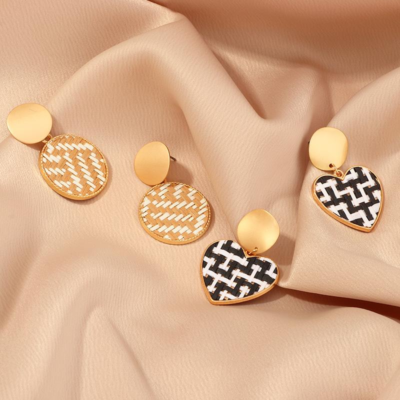 Stud Bohemian Heart Shape Cute Earrings Fashion Geometric Round Jewelry For Women Grass Rattan Weaving
Stud Bohemian Heart Shape Cute Earrings Fashion Geometric Round Jewelry For Women Grass Rattan Weaving