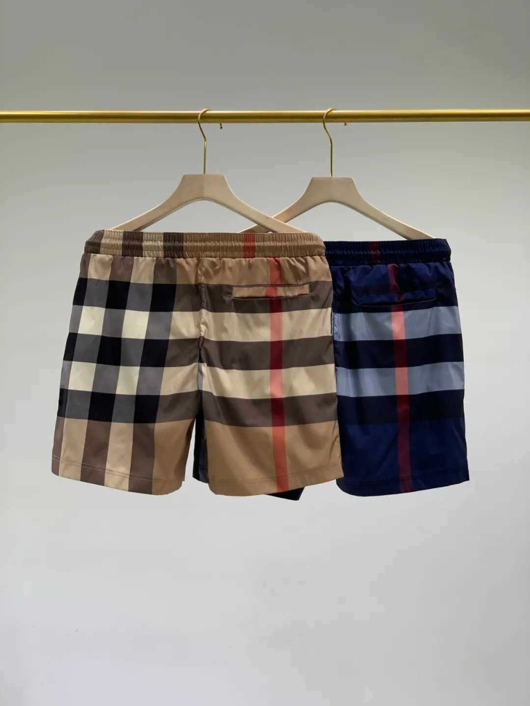 Brand shorts pants 2021 Designer Men's Women's Swimming Trunks Plaided Sportswear Shorts Quick Dry B/u/r/r Luxury Qualit, White;black
Brand shorts pants 2021 Designer Men's Women's Swimming Trunks Plaided Sportswear Shorts Quick Dry B/u/r/r Luxury Qualit, White;black