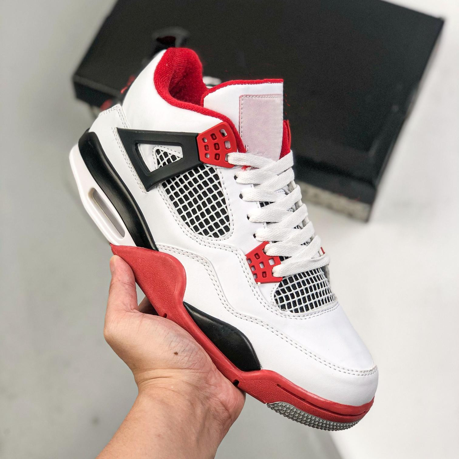 Collection 4 4S Retro Cement Basketball Shoes Bred Fire Red HotLava Military Blue Royalty Sport Men Women Outdoor Sneakers Trainers size 36~45
Collection 4 4S Retro Cement Basketball Shoes Bred Fire Red HotLava Military Blue Royalty Sport Men Women Outdoor Sneakers Trainers size 36~45