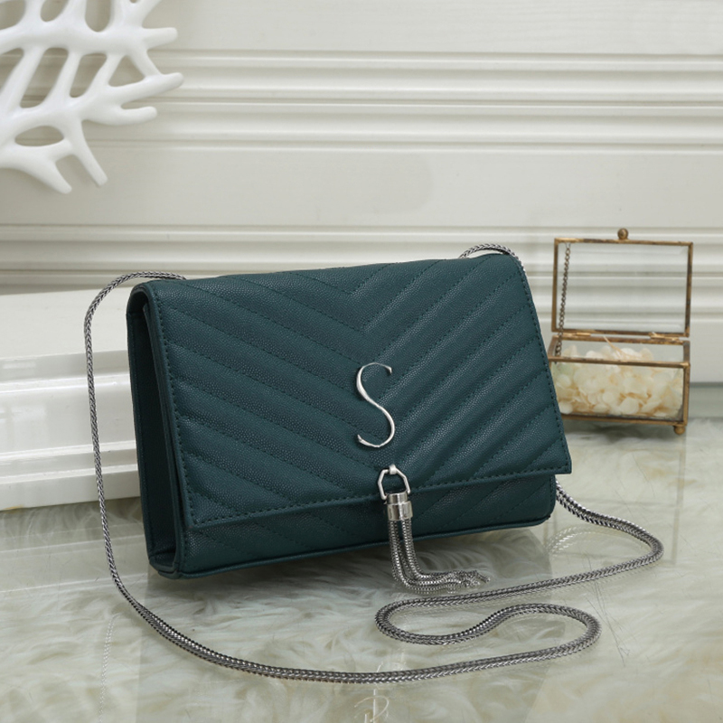 Designers Bags Genuine Leather Handbags Come With Box WOC sliver Chain Bag Women luxury Fashion Female clutch Classic High Quality size 22*5*15 cm wholesale, White
Designers Bags Genuine Leather Handbags Come With Box WOC sliver Chain Bag Women luxury Fashion Female clutch Classic High Quality size 22*5*15 cm wholesale, White