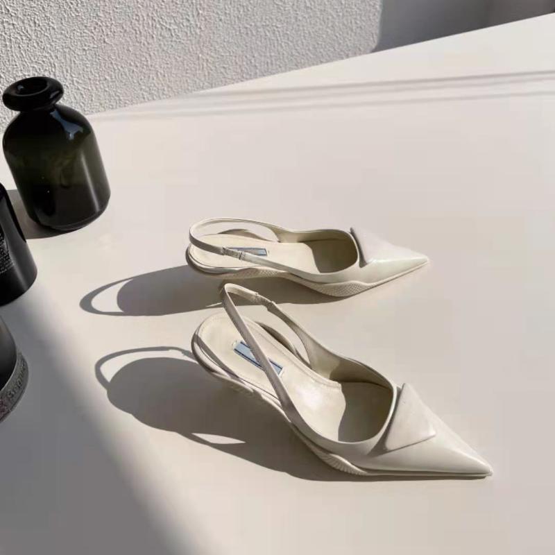 Sandals Vallu2021 Summer Pointed Toe Colorful Mid-heel Comfortable Back Bag With Unique Outsole Fashion Women's, Silver
Sandals Vallu2021 Summer Pointed Toe Colorful Mid-heel Comfortable Back Bag With Unique Outsole Fashion Women's, Silver