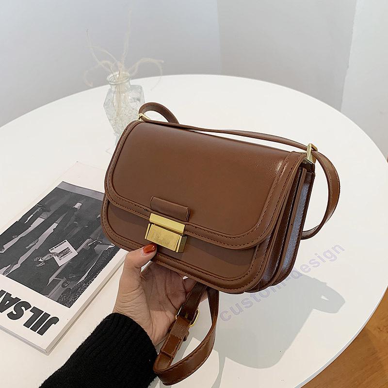 Brand Original Design Retro 2021 HOT Sale New Square Bag Metal Flip Handbag Messenger Bag Shoulder, Black
Brand Original Design Retro 2021 HOT Sale New Square Bag Metal Flip Handbag Messenger Bag Shoulder, Black
