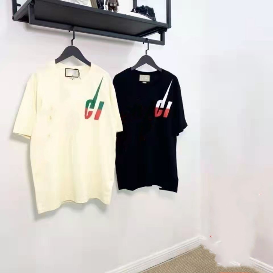 Fashion Mens Apparel Men's T-Shirts 2022 designer tshirt Men Cotton Designers Short Summer Casual with Brand Letter High Quality Short sleeve crew neck, Beige
Fashion Mens Apparel Men's T-Shirts 2022 designer tshirt Men Cotton Designers Short Summer Casual with Brand Letter High Quality Short sleeve crew neck, Beige