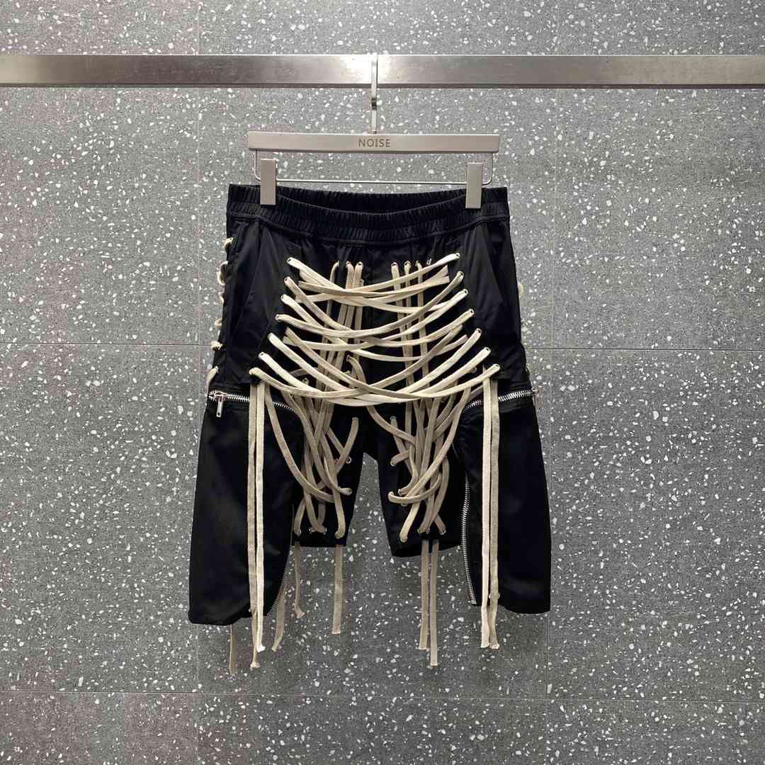 Rick' new 21s rope on high street Owens Shorts Youth Summer casual pants personality, Black
Rick' new 21s rope on high street Owens Shorts Youth Summer casual pants personality, Black