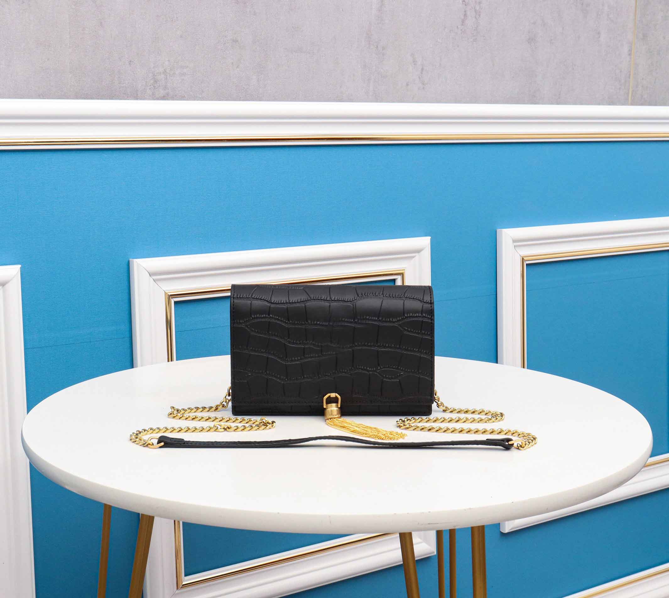 Fashion Designer Women Handbag Luxurys Designers Bags Ladies Shoulder Bag Crocodile Pattern Leather Chain Bag Z1855
Fashion Designer Women Handbag Luxurys Designers Bags Ladies Shoulder Bag Crocodile Pattern Leather Chain Bag Z1855