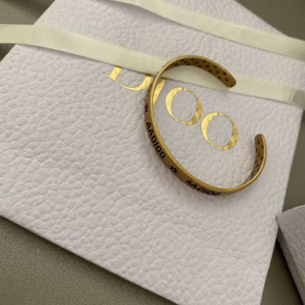 bracelet Women's star gold Dijia Street clapping letter simple celebrity, Golden;silver
bracelet Women's star gold Dijia Street clapping letter simple celebrity, Golden;silver