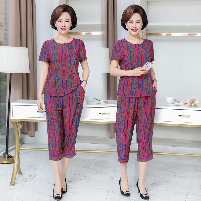 Women's Tracksuits 2 Pcs Sets Middle-aged And Elderly Suits Vintage Fashion Print T-shirt Tops & Casual Pants Mother Summer Clothing 5XL, Color 1
Women's Tracksuits 2 Pcs Sets Middle-aged And Elderly Suits Vintage Fashion Print T-shirt Tops & Casual Pants Mother Summer Clothing 5XL, Color 1