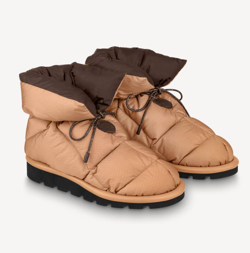 Women Pillow Comfort Ankle Boot Quilted Down Filling Designer Lady Nylon Rubber Treaded Outsole Boots, Beige
Women Pillow Comfort Ankle Boot Quilted Down Filling Designer Lady Nylon Rubber Treaded Outsole Boots, Beige