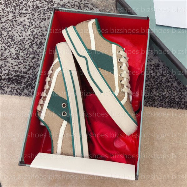 Men's Tennis 1977 sneakers Beige/ebony casual canvas shoes Green and red Web Rubber sole sports leisure women shoe low-top Italy Luxurys Designers sneaker, 01
Men's Tennis 1977 sneakers Beige/ebony casual canvas shoes Green and red Web Rubber sole sports leisure women shoe low-top Italy Luxurys Designers sneaker, 01