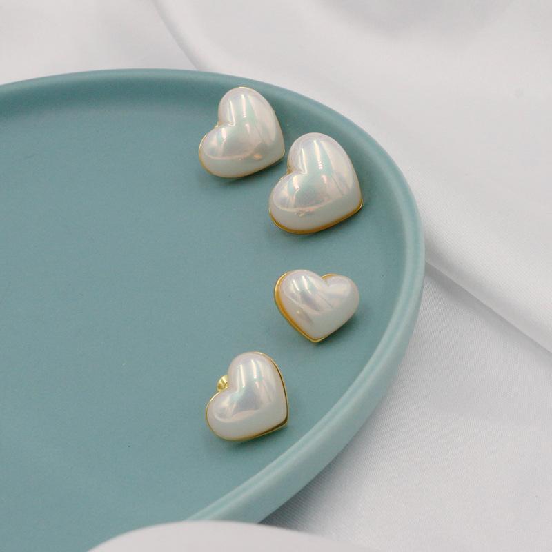 Stud Timeless Wonder Glam Mabe Pearl Heart Earrings For Women Designer Jewelry Fashion Korean Ins Date Party Cute Egirl 4562, Golden;silver
Stud Timeless Wonder Glam Mabe Pearl Heart Earrings For Women Designer Jewelry Fashion Korean Ins Date Party Cute Egirl 4562, Golden;silver