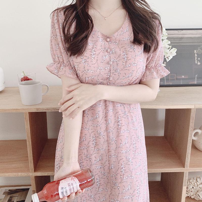 Casual Dresses Korean Chiffon Long Dress Women Short Sleeve 2022 Summer Elegant Femme V-neck Shredded Flowers Medium-length 15540, Black;gray
Casual Dresses Korean Chiffon Long Dress Women Short Sleeve 2022 Summer Elegant Femme V-neck Shredded Flowers Medium-length 15540, Black;gray