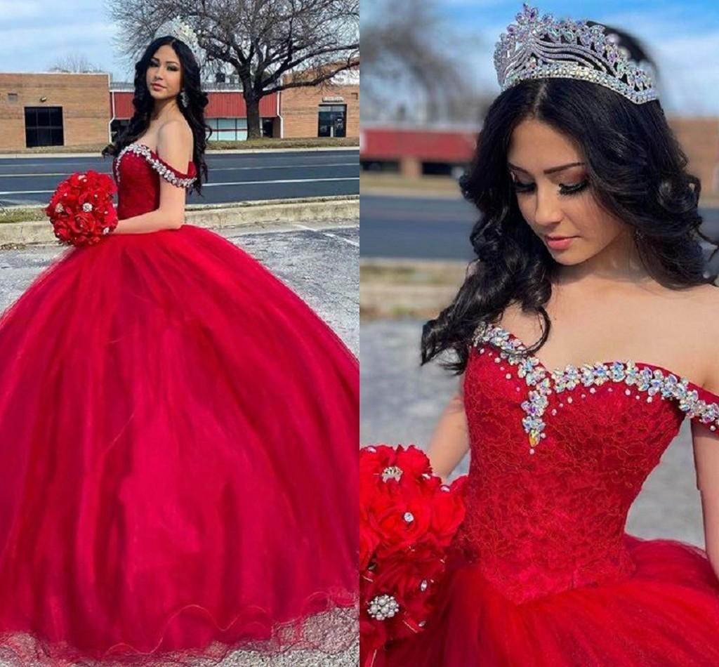 Retro Crystals Beaded Red Princess Quinceanera Dresses Floor Length Lace Ball Gown Brithday Prom Party Gowns Sweet 16 Dress Off The Shoulder Tulle Ves