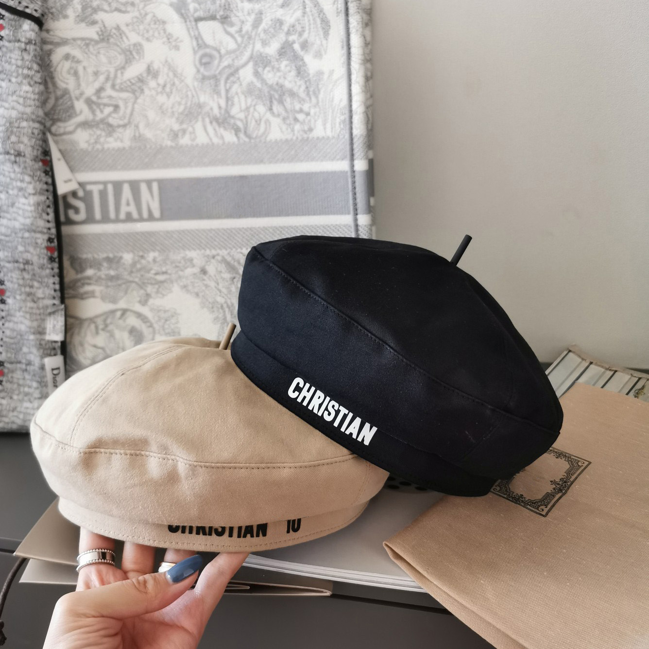 Women Letters Beret High Quality Designer Caps Luxury Cashmere Octagonal Berets Hat Cap Lady Outdoor Travel Warm Winter Windproof Vacation B, Blue;gray
Women Letters Beret High Quality Designer Caps Luxury Cashmere Octagonal Berets Hat Cap Lady Outdoor Travel Warm Winter Windproof Vacation B, Blue;gray