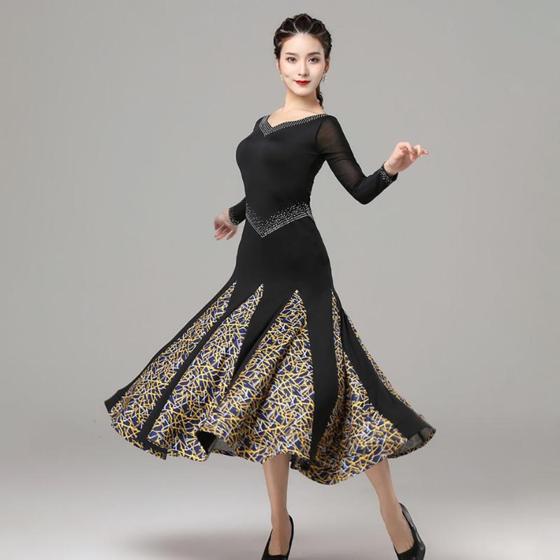 Stage Wear 2021 9004 Long Sleeve Patchwork Design Female Latin Dance Dress Women Dancing Performance Ballroom Belly Suit, Black;red
Stage Wear 2021 9004 Long Sleeve Patchwork Design Female Latin Dance Dress Women Dancing Performance Ballroom Belly Suit, Black;red