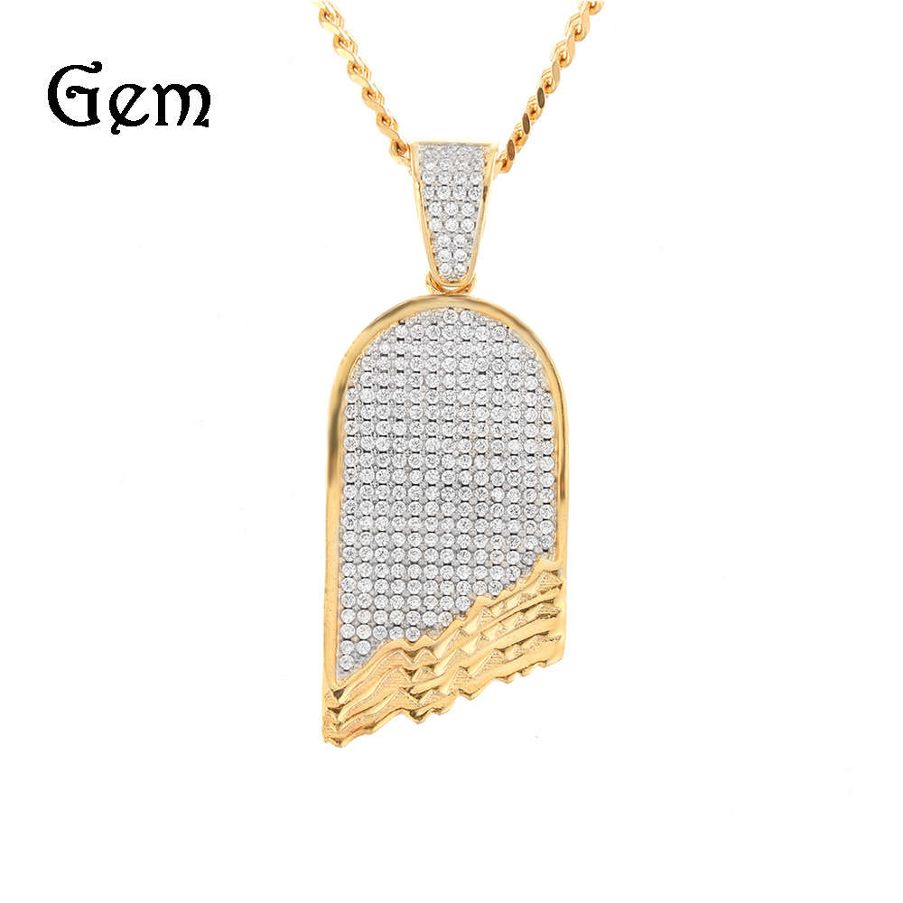 Micro inlaid zircon 18K Gold Plated two color broken skateboard pendant popular hip hop men's jewelry
Micro inlaid zircon 18K Gold Plated two color broken skateboard pendant popular hip hop men's jewelry