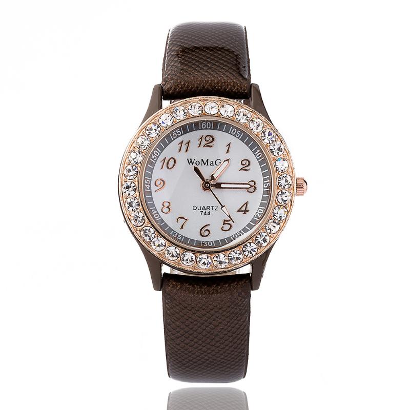 Wristwatches European And American Fashion PU Belt Watch Diamond Decoration Digital Candy Color Student Ladies, Black
Wristwatches European And American Fashion PU Belt Watch Diamond Decoration Digital Candy Color Student Ladies, Black