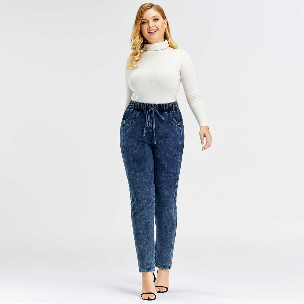 LIH HUA Women's Plus Size Casual Jeans high flexibility 210922