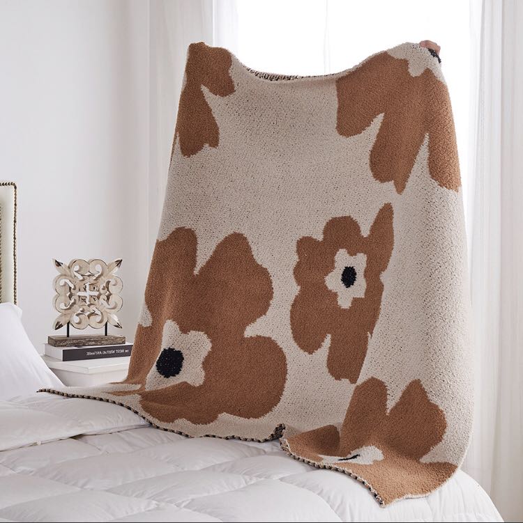 130-170cm sunflower Cashmere Blanket Crochet Soft Wool Shawl Portable Warm Plaid Sofa Travel Fleece Knitted Throw Cape Blankets 3 Colors
130-170cm sunflower Cashmere Blanket Crochet Soft Wool Shawl Portable Warm Plaid Sofa Travel Fleece Knitted Throw Cape Blankets 3 Colors