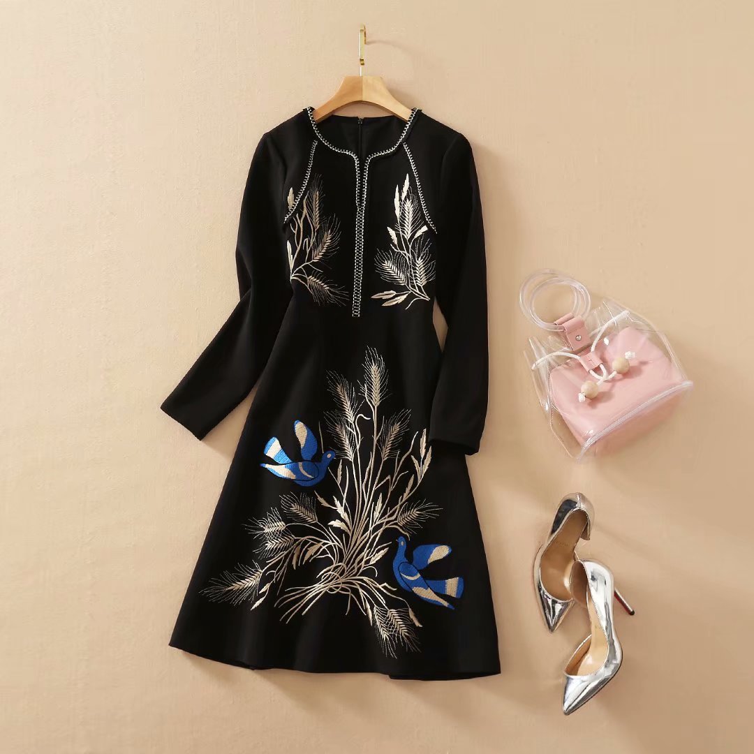 801 2020 Free Shipping Summer A Line Long Sleeve Dress Prom Fashion Crew Neck Black Flora Print Mid Calf Brand Same Style As
801 2020 Free Shipping Summer A Line Long Sleeve Dress Prom Fashion Crew Neck Black Flora Print Mid Calf Brand Same Style As