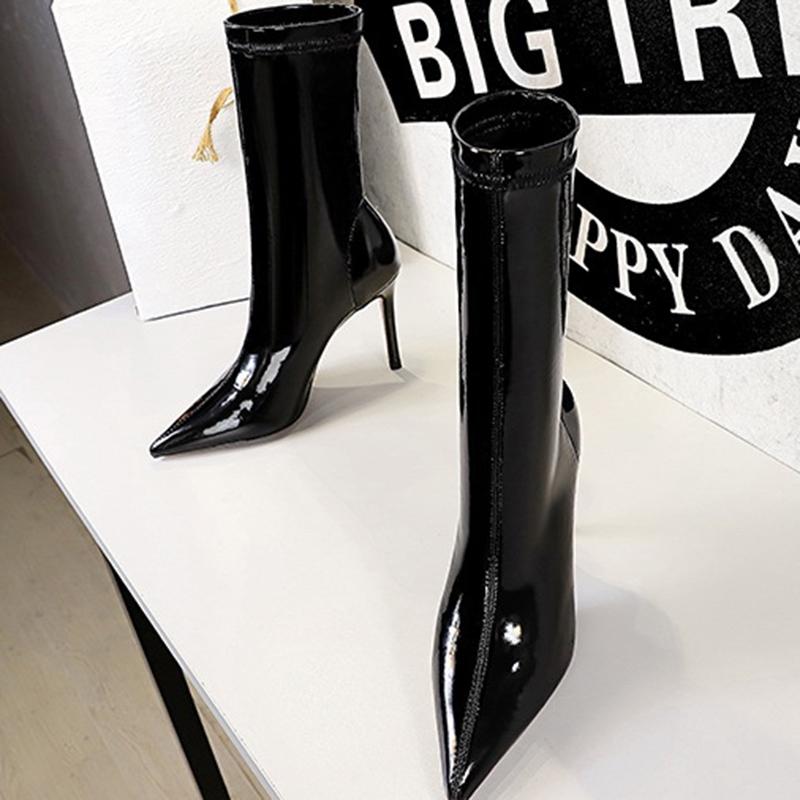 Dress Shoes Ladies Black Leather Winter Ankle Boots Fashionable Thin Heels Females 2021 Warm Sexy Short Pumps
Dress Shoes Ladies Black Leather Winter Ankle Boots Fashionable Thin Heels Females 2021 Warm Sexy Short Pumps
