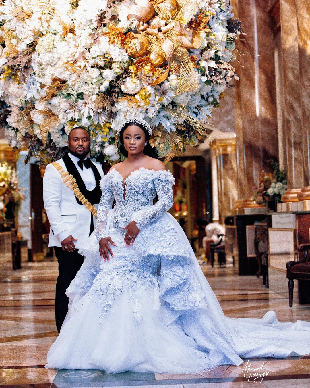 2021 Plus Size Arabic Aso Ebi Luxurious Lace Beaded Wedding Dresses Mermaid Long Sleeves Bridal Dresses Vintage Wedding Gowns ZJ966