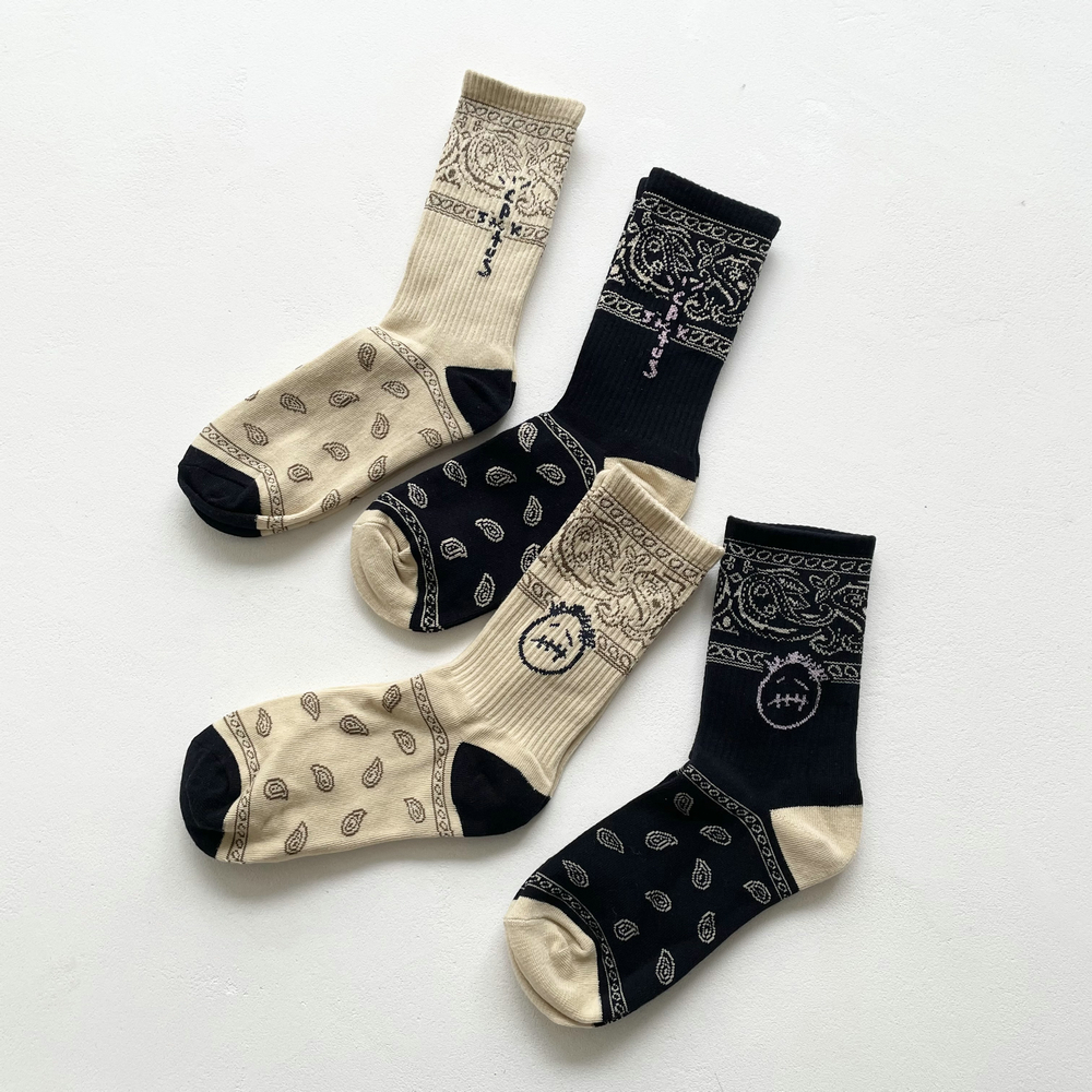 4Colors Real pics Socks Men Women Thin High socks Creamy-white color Sports socks
4Colors Real pics Socks Men Women Thin High socks Creamy-white color Sports socks