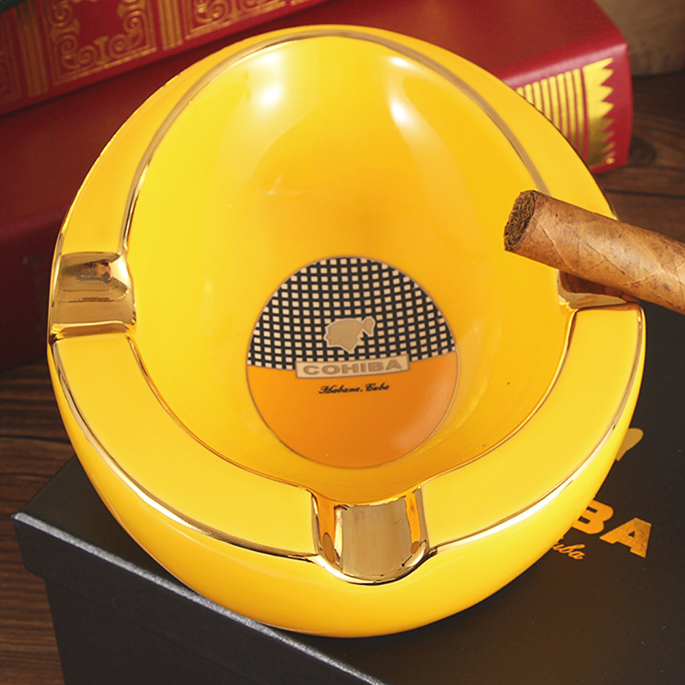 COHIBA Ashtrays Large Ceramic Cigar Ashtray Home Round Living Room Creative 3 Cigar Holder Stand Cenicero For Tobacco Cigarette C0223
COHIBA Ashtrays Large Ceramic Cigar Ashtray Home Round Living Room Creative 3 Cigar Holder Stand Cenicero For Tobacco Cigarette C0223