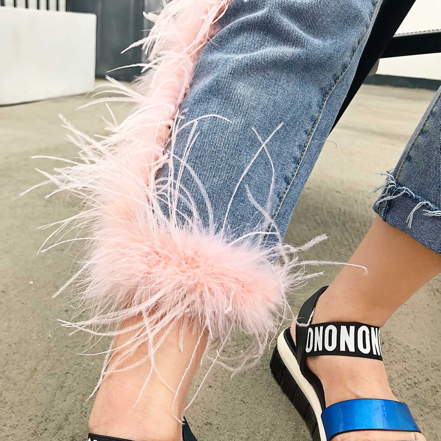 LANMREM Fashion Women High Waist Broken Tassels Fur Patchwork Washted Jeans Female Pants WH61705L Street 210809