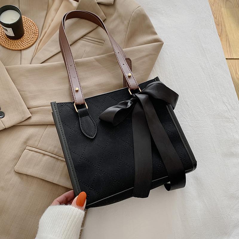 Fashion Able Rhomboid Plaid Handbags For Women Pu Leather Shoulder Bag Large Capacity Female Crossbody Bag Square Lady, Black
Fashion Able Rhomboid Plaid Handbags For Women Pu Leather Shoulder Bag Large Capacity Female Crossbody Bag Square Lady, Black