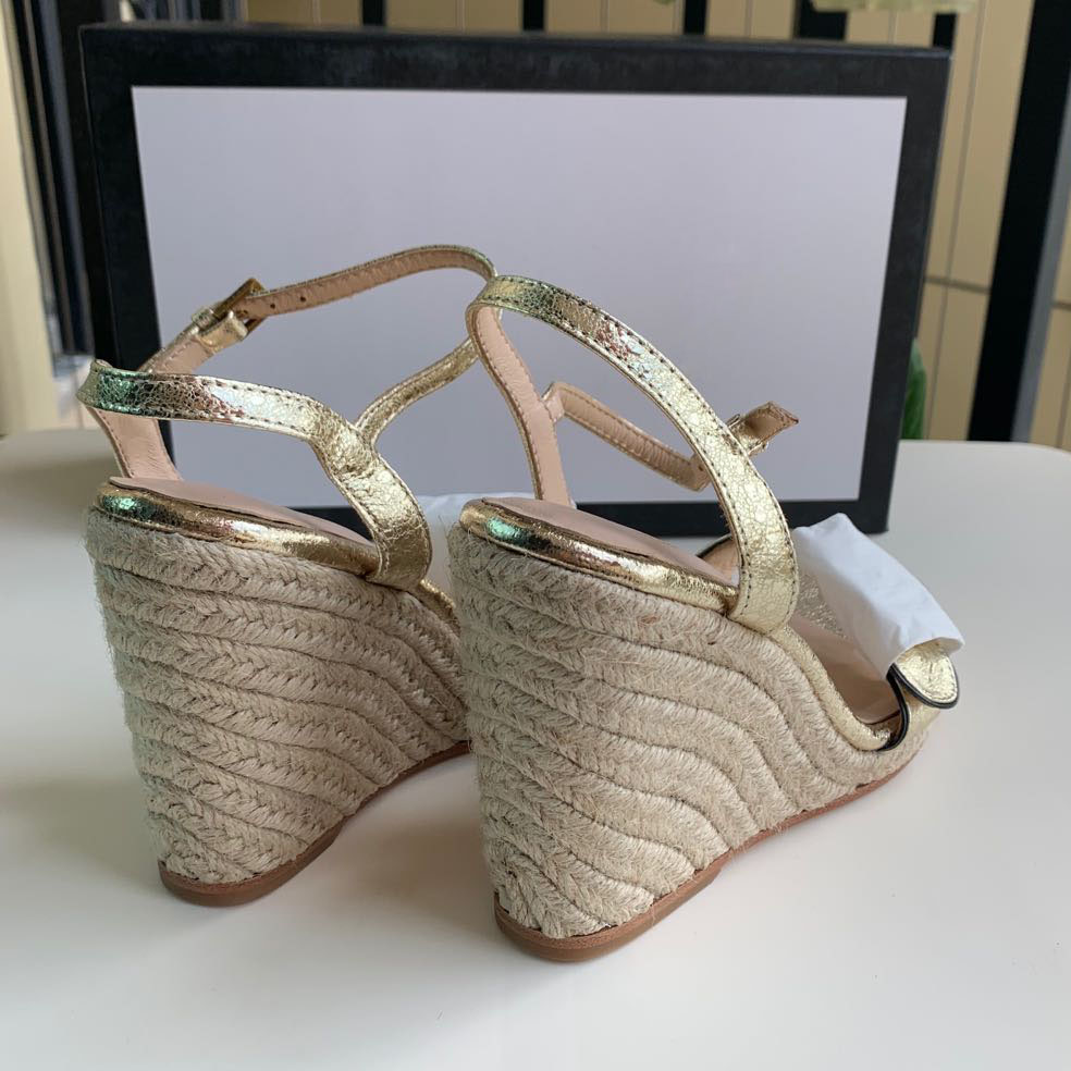 Hot sale Female slippers Office Lady Pumps Fashion high heel women sandals summer Genuine leather Back Strap sandals Dress Shoes Size 35-41, Black
Hot sale Female slippers Office Lady Pumps Fashion high heel women sandals summer Genuine leather Back Strap sandals Dress Shoes Size 35-41, Black